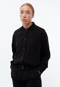 Givn Berlin Blouson GBLORELLA relaxed aus LENZING™ ECOVERO™ Jacket Black