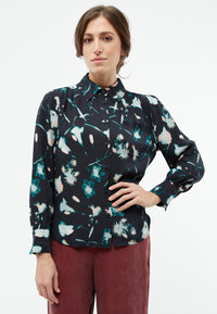Givn Berlin Bluse GBKASIA aus Cupro (Bemberg™) mit Puffärmeln Blouse Black / Dark Teal (Flowers)