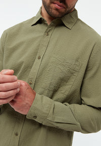 Givn Berlin Hemd GBYUVAL aus Bio-Baumwoll Seersucker Buttoned Shirt Faded Olive (Structure)