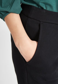 Givn Berlin Hose JASMIN aus Bio-Baumwolle Trousers Black (Structure)