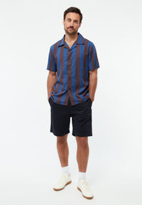 Givn Berlin Kurzarmhemd GBBARIK aus LENZING™ ECOVERO™ Buttoned Shirt Blazing Blue / Chocolate Brown (Stripes)