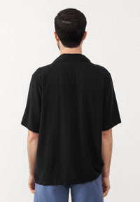 Givn Berlin Kurzarmhemd GBLUCA aus LENZING™ ECOVERO™ Buttoned Shirt Black