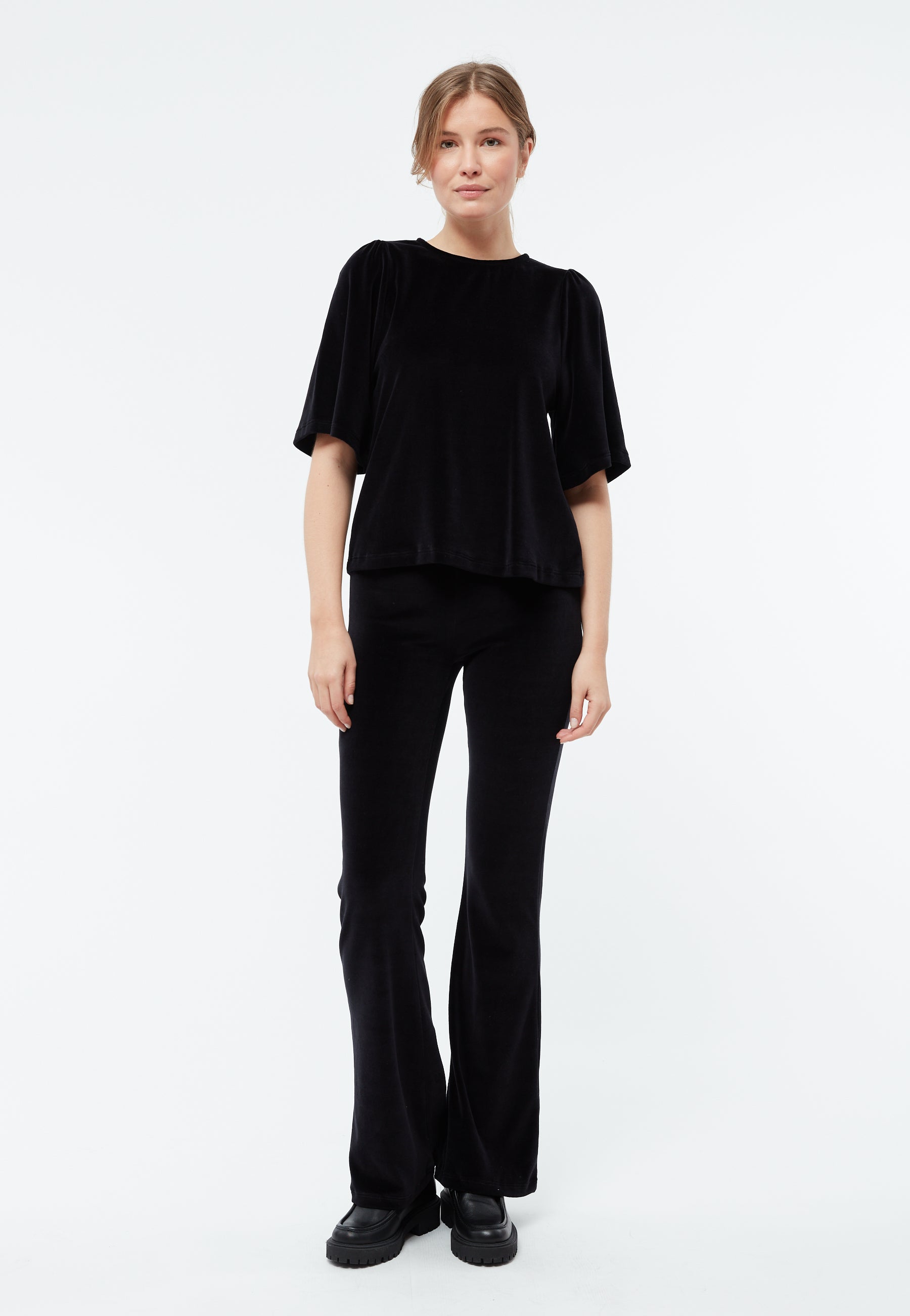 Givn Berlin Samtbluse GBJANKA aus Bio-Baumwolle mit Puffärmeln Blouse Black