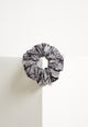 Givn Berlin Scrunchie aus TENCEL™ GBSina Accessory Black / Grey (Snake)