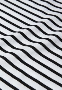 Givn Berlin T-Shirt GBJULIA aus Bio-Baumwolle T-Shirt Black / White (Stripes)
