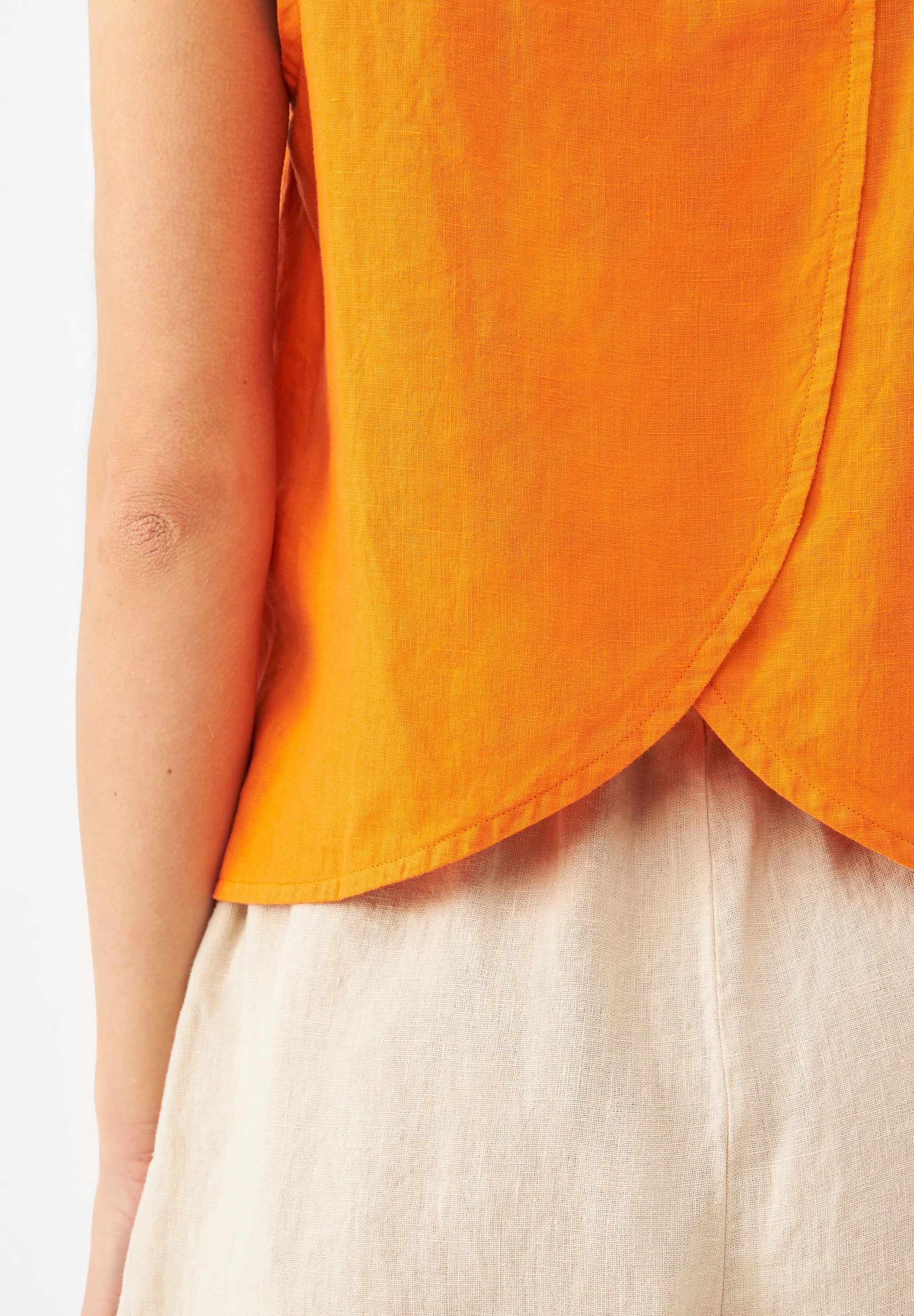 Givn Berlin Top GBDOROTHY aus Leinen mit asymmetrischer Rückenpartie Top Mandarine (Linen)