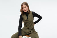 Givn Berlin Weste GBALIDA mit Teilungsnähten aus TENCEL™ Vest Khaki