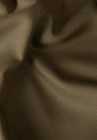 Givn Berlin Weste GBALIDA mit Teilungsnähten aus TENCEL™ Vest Khaki