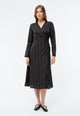 Givn Berlin Wickelkleid GBVIRGINIA aus TENCEL™ mit Peach-Effekt Dress Black / Dark Khaki (Waves)